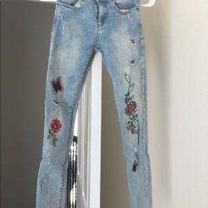 Zara distressed jeans with embroidery